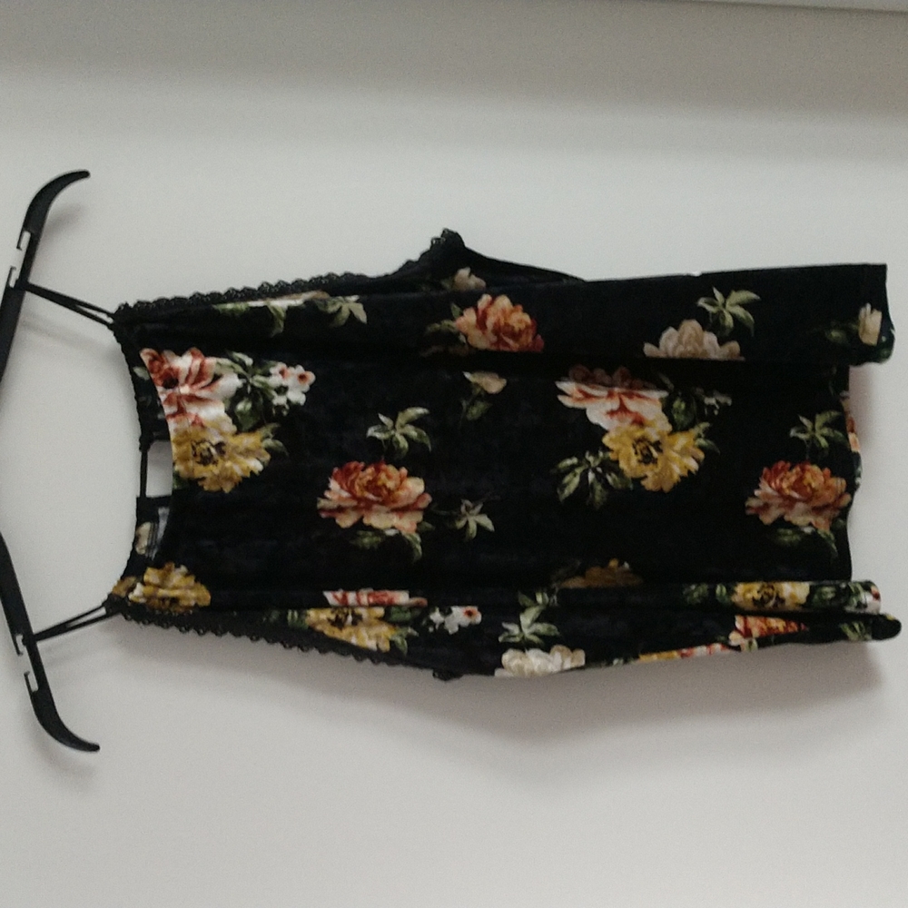TIMING halter Size L